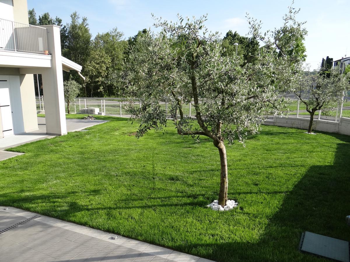 Nuovo Laghetto Del Frassino Hotel Пескиера дел Гарда Екстериор снимка