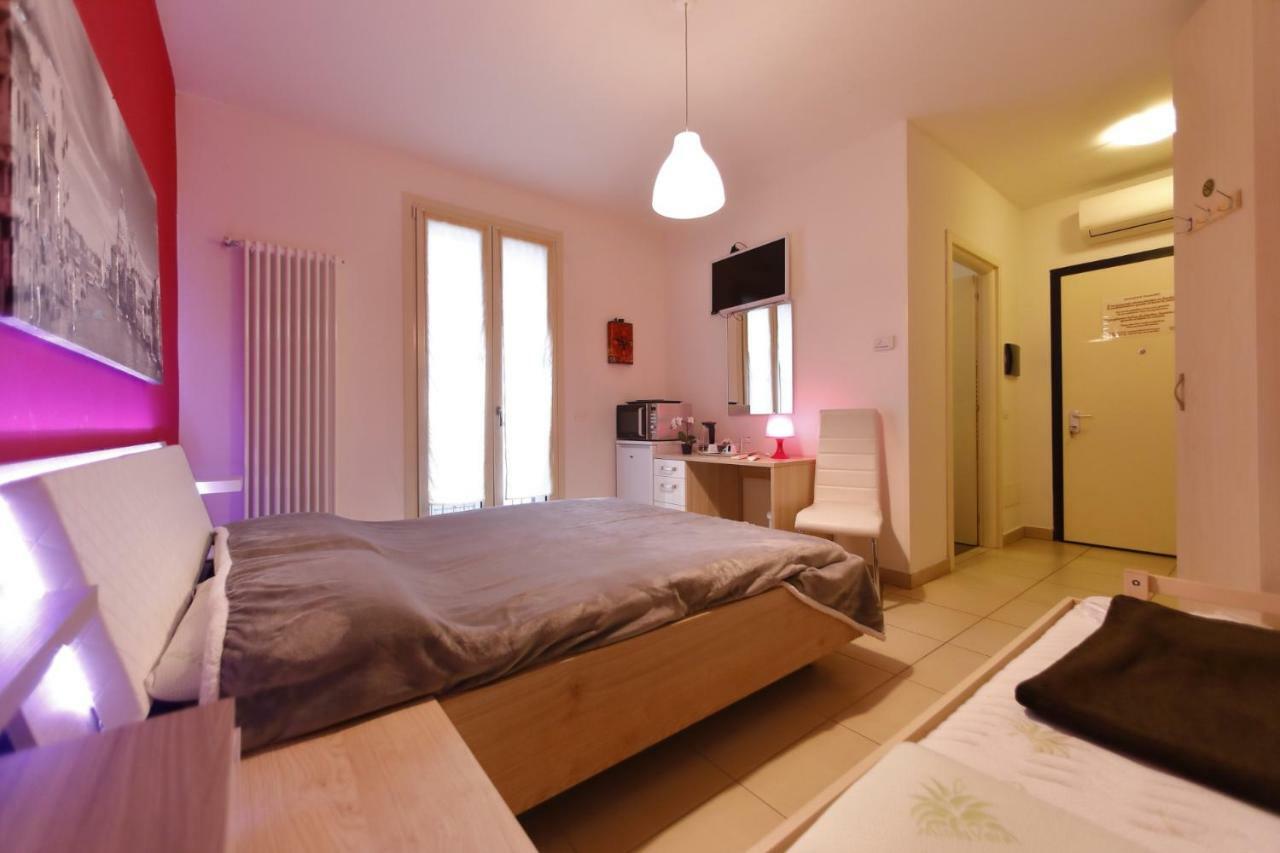 Nuovo Laghetto Del Frassino Hotel Пескиера дел Гарда Екстериор снимка