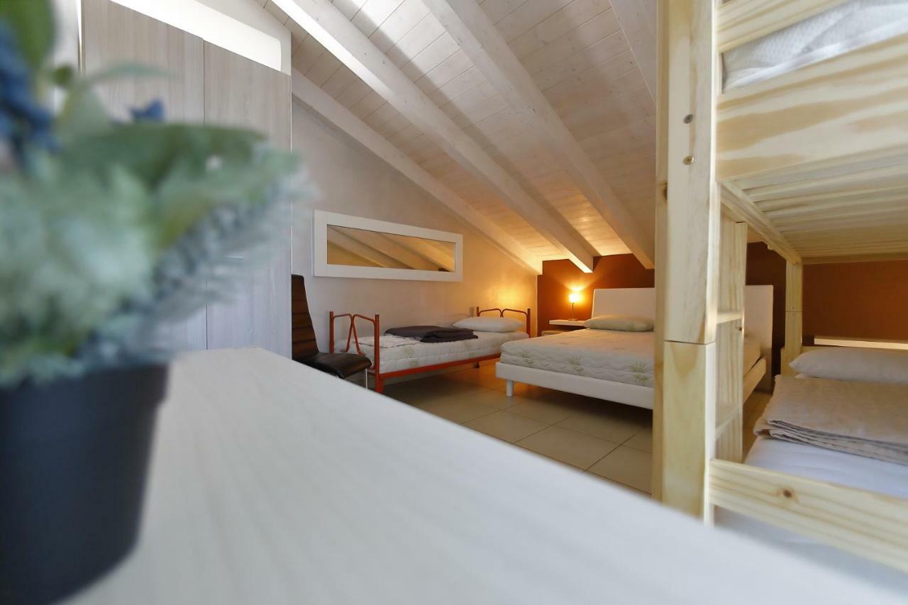 Nuovo Laghetto Del Frassino Hotel Пескиера дел Гарда Екстериор снимка