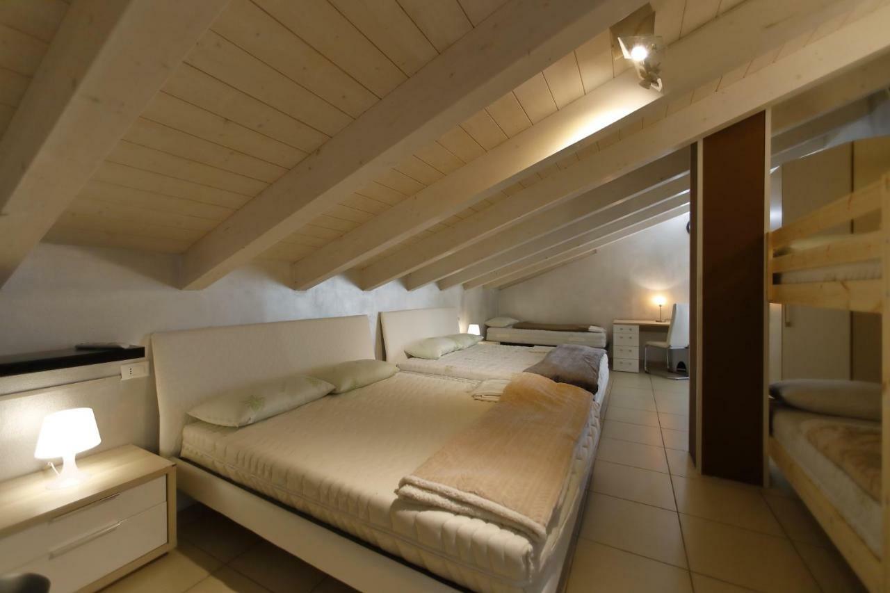 Nuovo Laghetto Del Frassino Hotel Пескиера дел Гарда Екстериор снимка