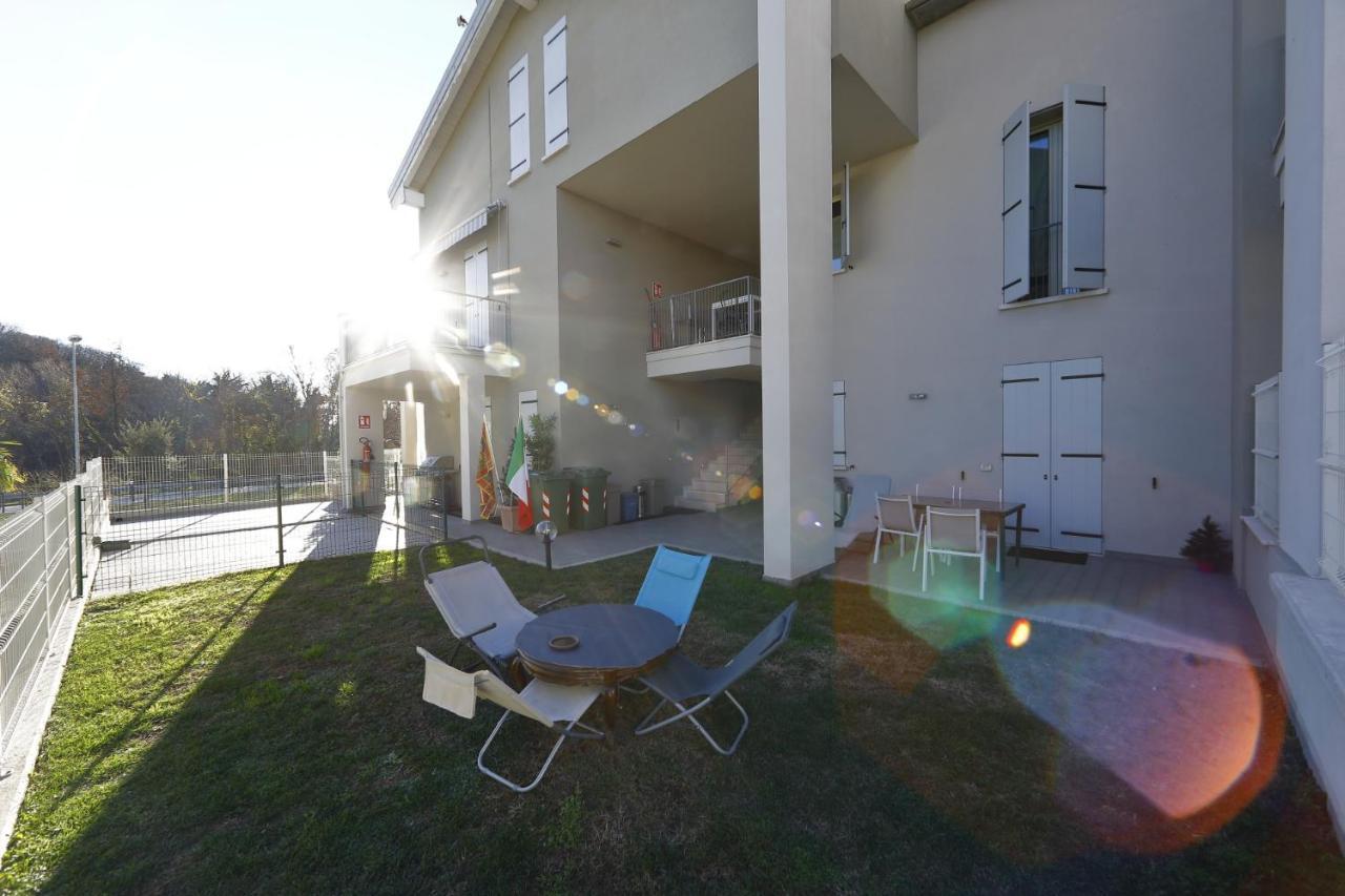 Nuovo Laghetto Del Frassino Hotel Пескиера дел Гарда Екстериор снимка