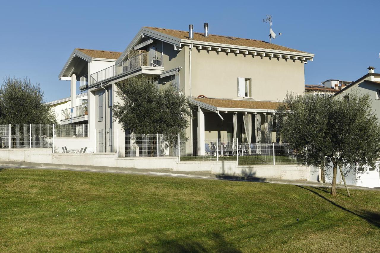 Nuovo Laghetto Del Frassino Hotel Пескиера дел Гарда Екстериор снимка